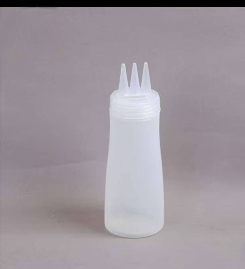 علبة مزاز كاتشب بلاستيك بغطاء 3 فتحات iiK 30376