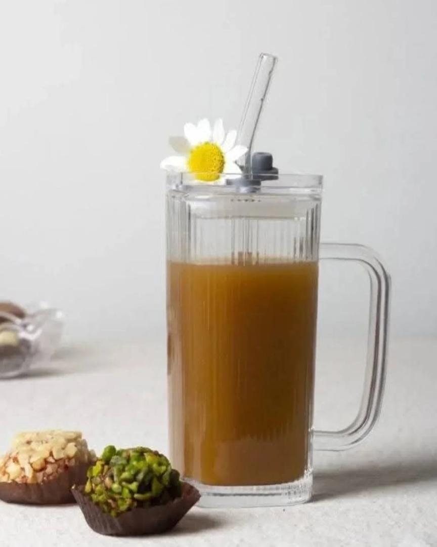 كوب عصير زجاج مقلم بغطاء T-3094