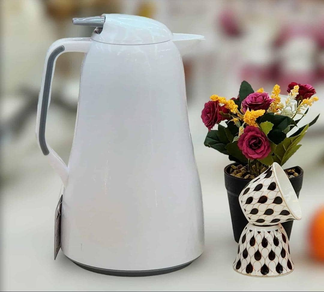 ثلاجة شاي زجاج اطار بلاستيك 1 لتر FEENIK HK-1433