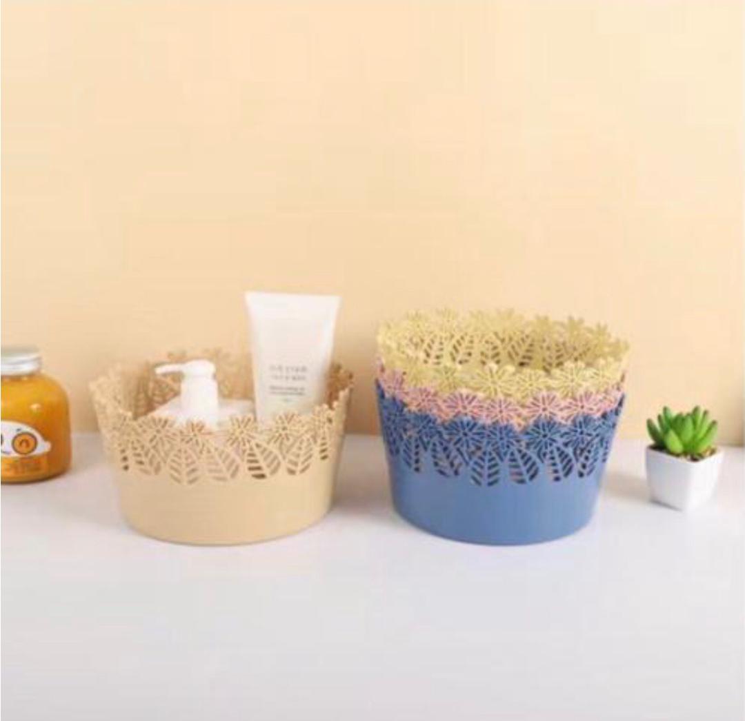 سلة بلاستيك منقوش مدور عميق