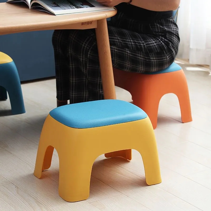 كرسي مطبخ بلاستيك مستطيل