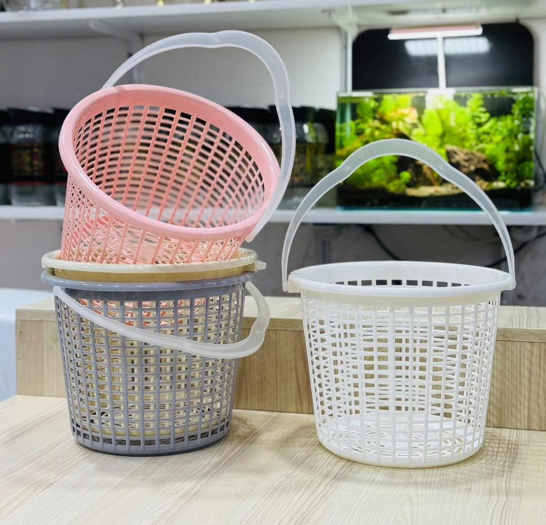 سلة ملابس بلاستيك مخرم دائري قصير RA-143