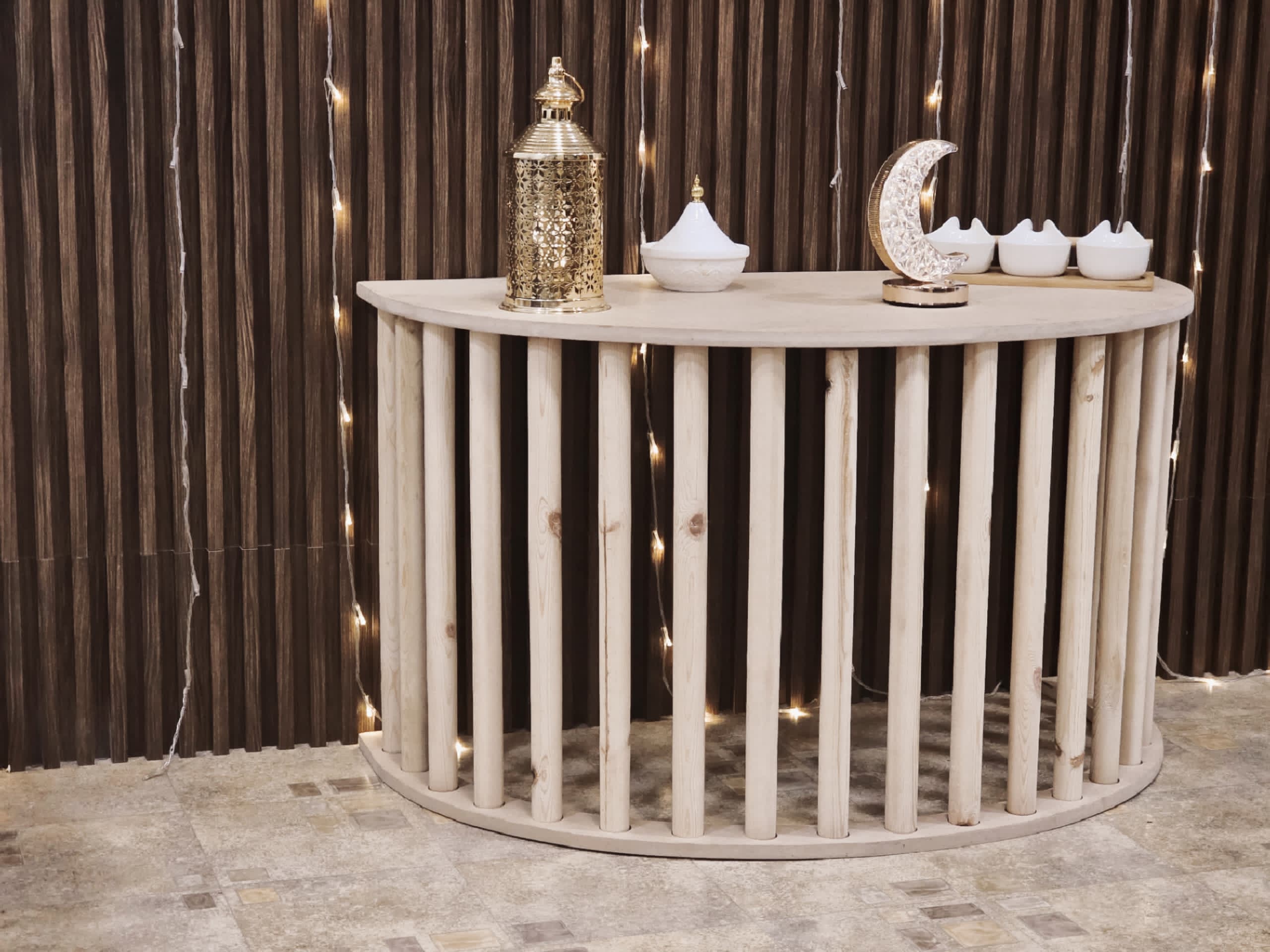 طاولة متعددة الاستخدام