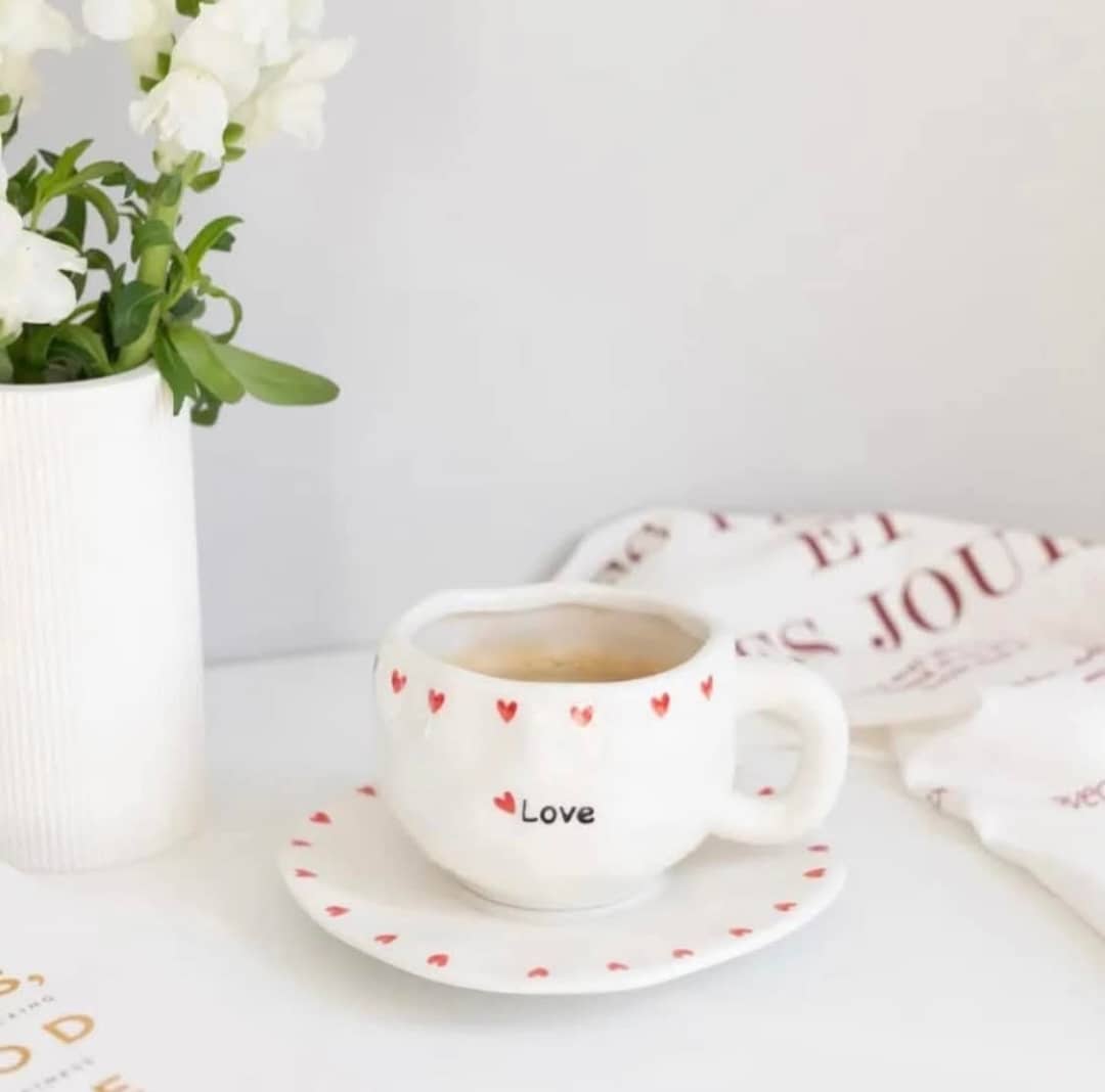 كوب سيراميك مع السيسر ابيض LOVE ABS-5219