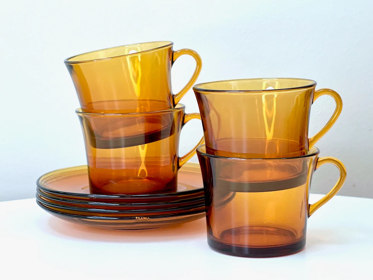 فناجين شاهي فرنسي مدخن مع السياسر DURALEX 234239