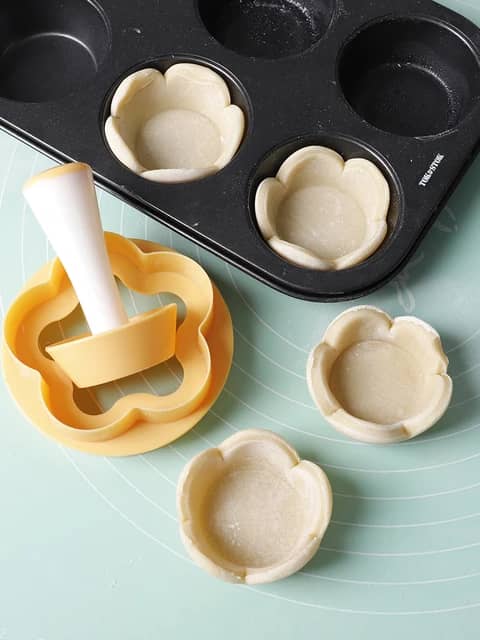 مكبس مع قطاعة تارت بلاستيك AZ-2589