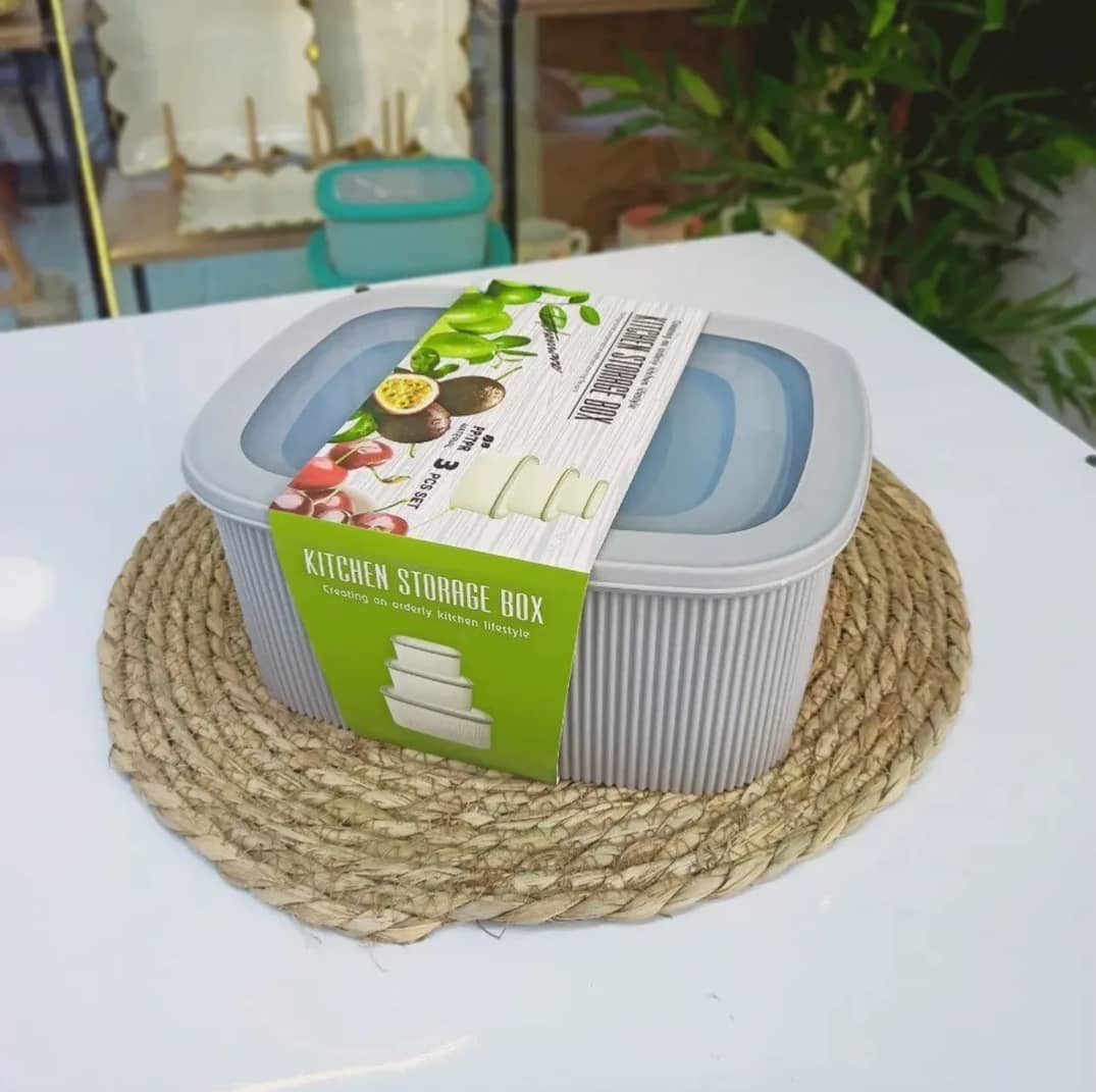 طقم علب حافظة بلاستيك مقلم معتم غطاء شفاف 3 قطع iik-26614 PP