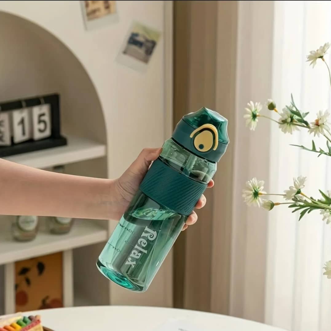 زمزمية بلاستيك مسكة جلد تعليقة