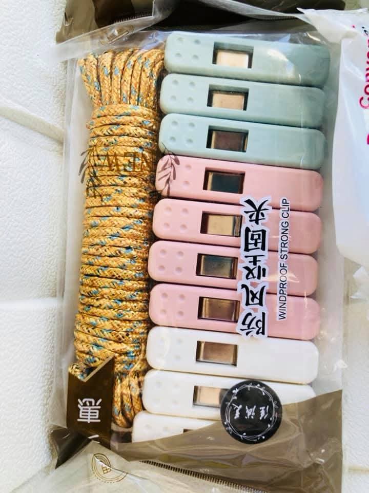 مساكات ملابس بلاستيك مع الخيط ملون 10 قطع NG-6358