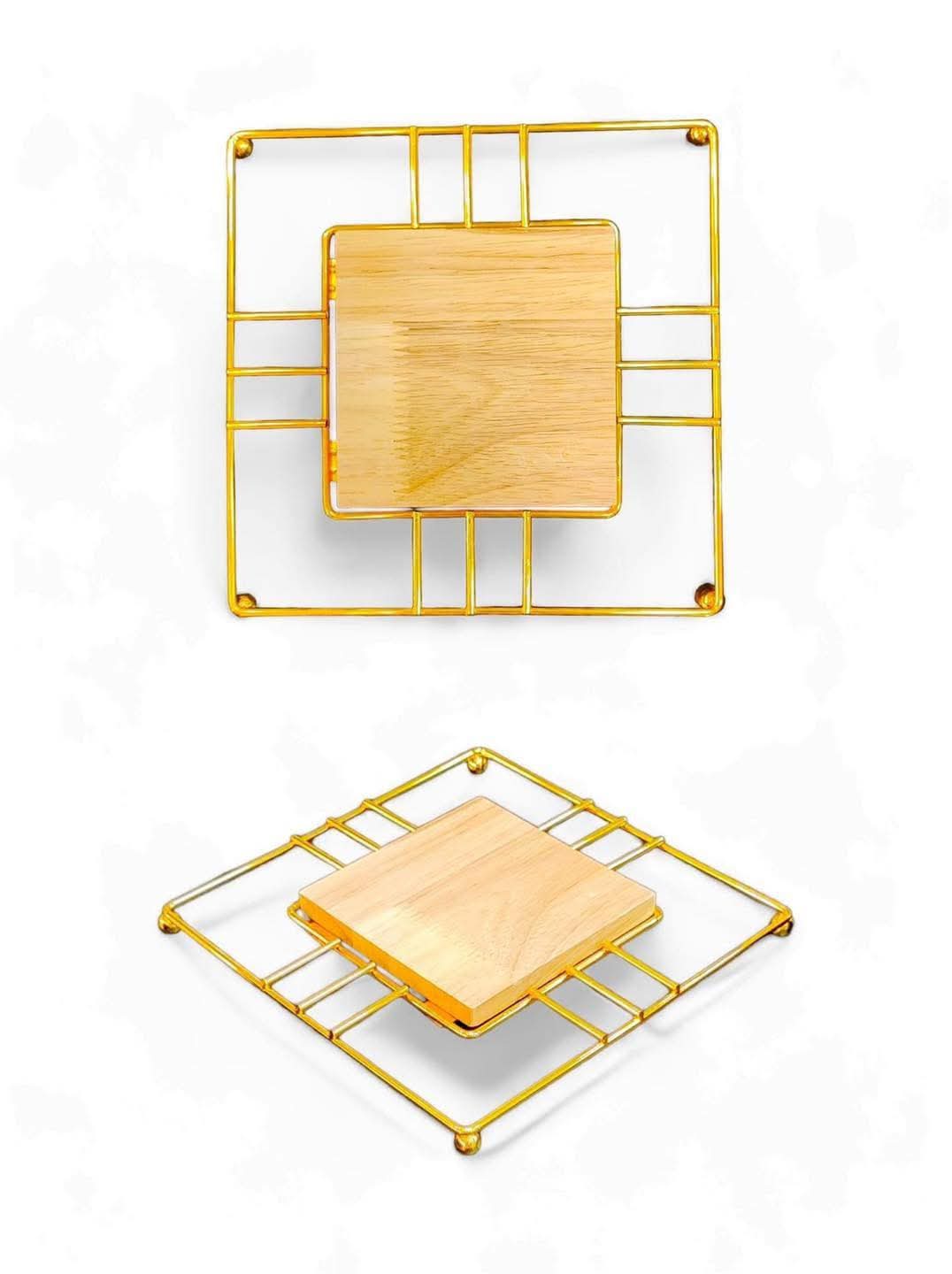 جلاس حراري مربع ذهبي قاعدة خشب 18 سم 42/1567