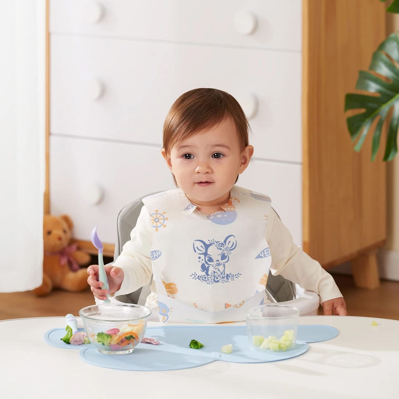 مريلة اطفال سفري استعمال مره واحدة *10قطع