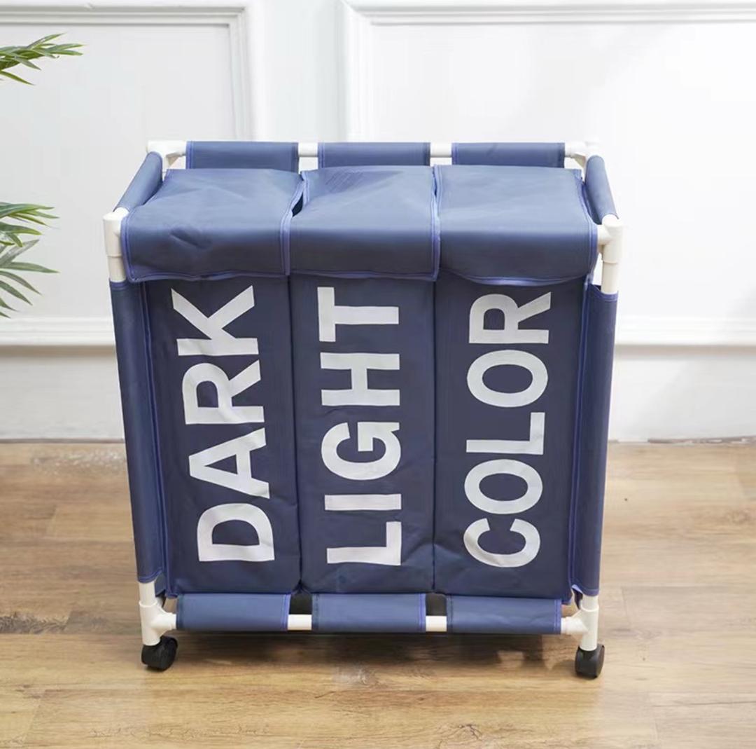 سلة ملابس قماش مع العجلات 3 خانات M-3-25732