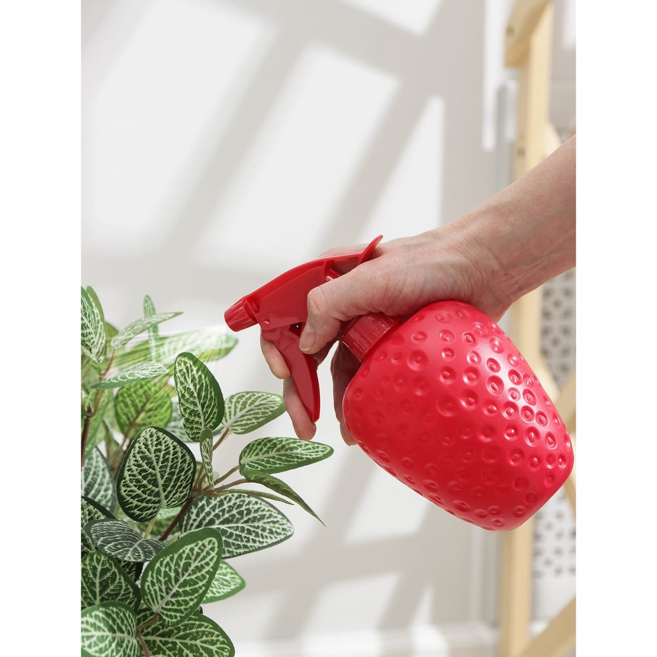 بخاخ ماء بلاستيك شكب فراولة HMK-514